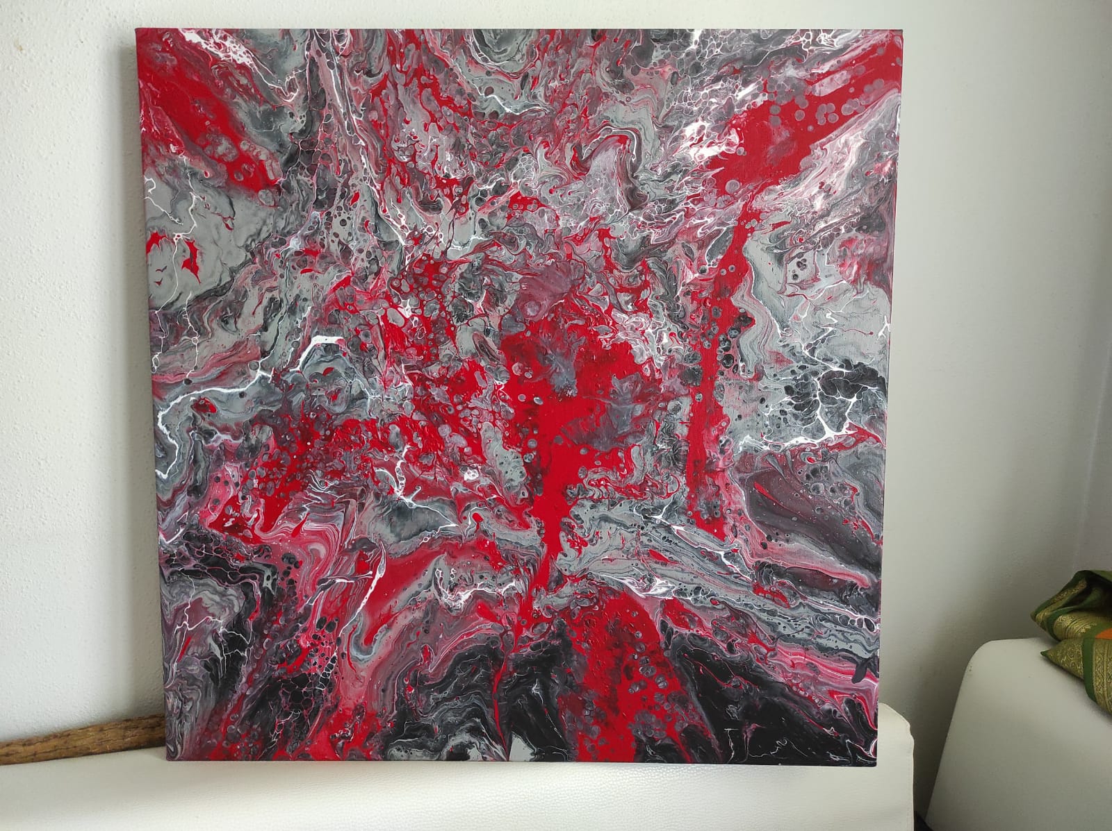 disponible : GEODE RUBIS - (60 x 60) - 100 €